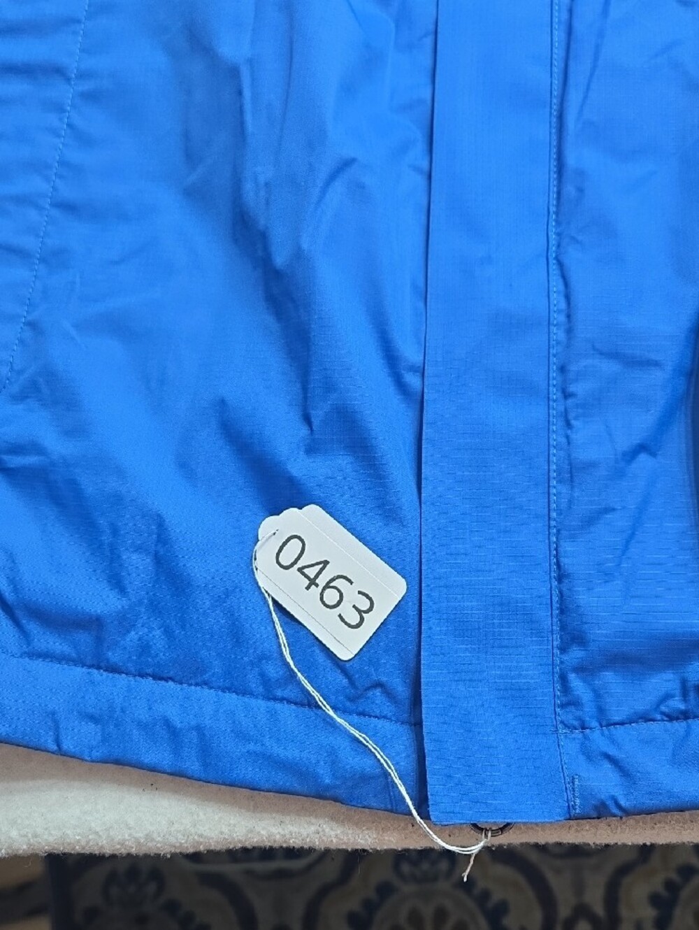 Columbia Woman's Blue Hooded Rain Jacket - Picture 9 of 9